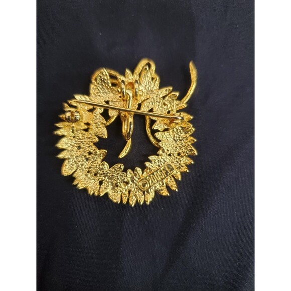 Christmas Reef Brooch, Green with bow - Picture 3 of 3